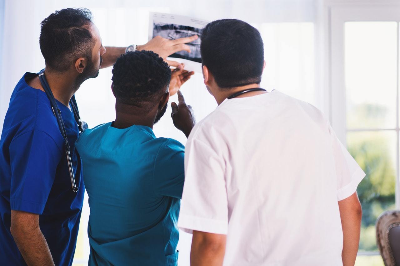 perfeccione-su-ingles-para-medicos Considere la Guía de Inglés para Médicos